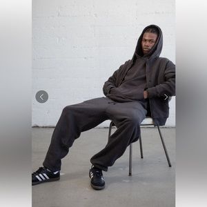 Elwood Clothing: Vintage Black SweatSuit (BOTH TOP AND BOTTOM) Core Collection